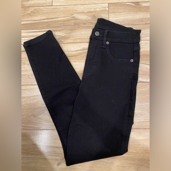 Black Levi’s Skinny Jeans Size 25 - Picture 1 of 4